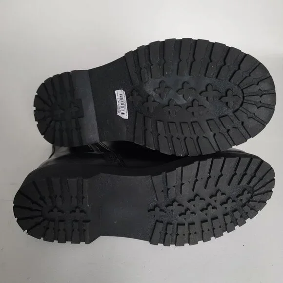 Torrid Black Faux Leather Chelsea Bootie (WW). Size 8WW - Picture 8 of 11